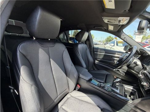 Used 2017 BMW 330i Sedan RWD image 31