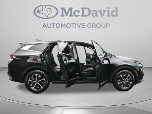 Used 2024 Kia Sportage EX FWD image 40