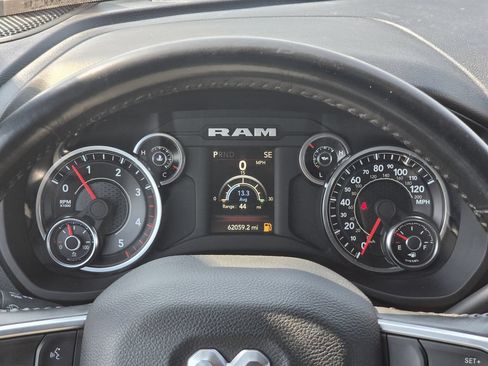 Used 2024 RAM 2500 Big Horn AWD/4WD image 15