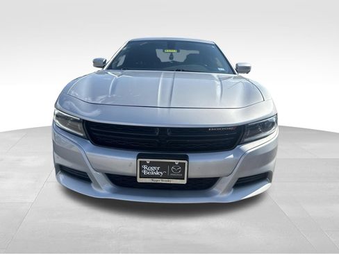 Used 2022 Dodge Charger SXT RWD image 2