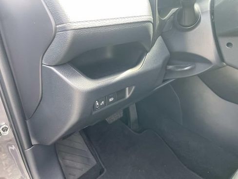 Used 2024 Toyota RAV4 XLE FWD image 24