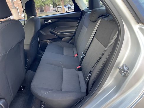 Used 2018 Ford Focus SE image 17