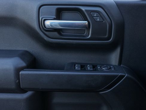 Used 2022 Chevrolet Silverado 1500 Custom image 23