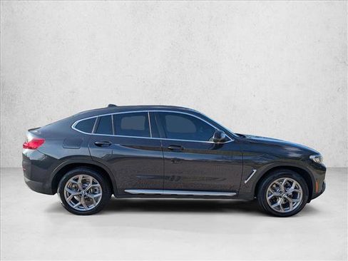 Used 2023 BMW X4 xDrive30i w/ Premium Package image 4