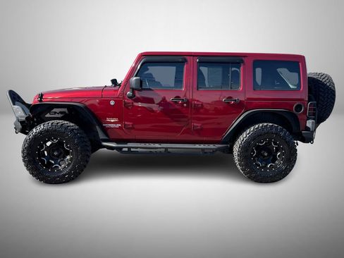 Used 2013 Jeep Wrangler Unlimited Sahara w/ Connectivity Group AWD/4WD image 5