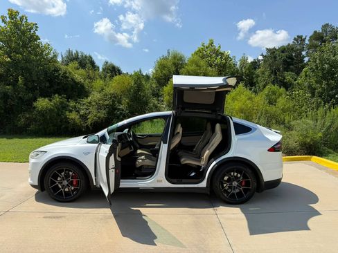 Used 2016 Tesla Model X P90D AWD/4WD image 7