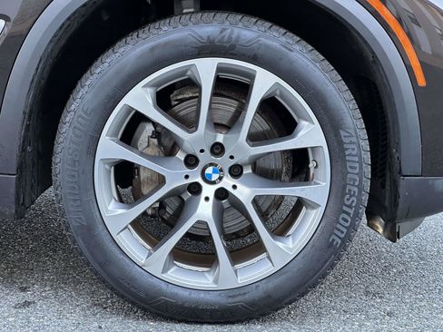 Used 2023 BMW X5 xDrive40i w/ Premium Package AWD/4WD image 7