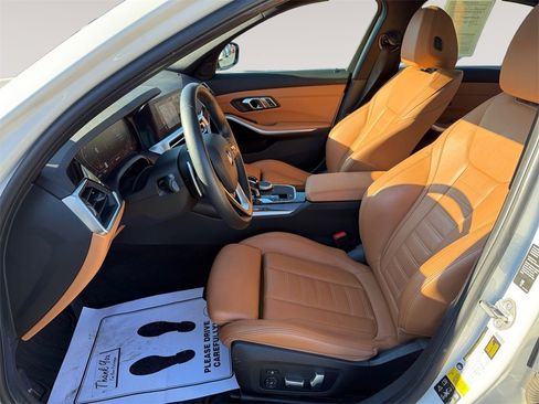 Used 2020 BMW 330i xDrive Sedan w/ Premium Package image 9