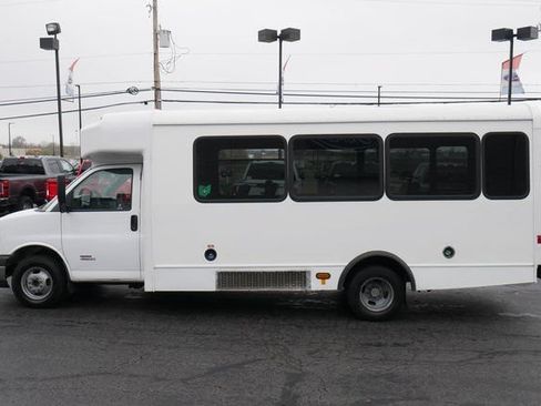 Used 2014 Chevrolet Express 4500 w/ Shuttle Bus Package RWD image 6