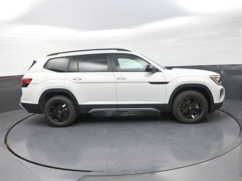 New 2026 Volkswagen Atlas Peak Edition AWD/4WD image 11