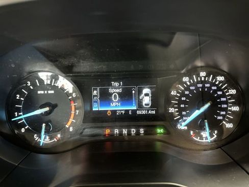 Used 2018 Ford Edge SE image 12