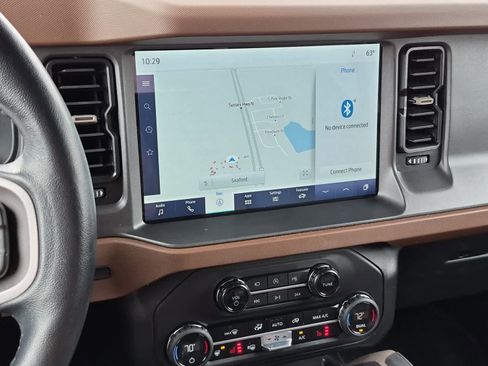 Used 2024 Ford Bronco Outer Banks AWD/4WD image 15
