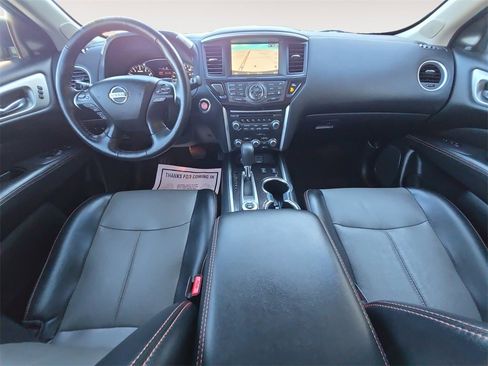 Used 2020 Nissan Pathfinder SL image 10