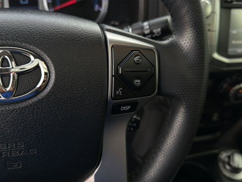 Used 2018 Toyota 4Runner SR5 Premium AWD/4WD image 26