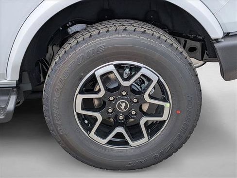 New 2026 Ford Bronco Outer Banks AWD/4WD image 9