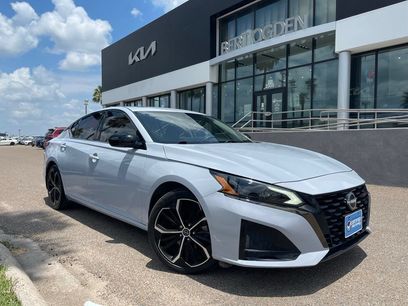 Used 2023 Nissan Altima 2.5 SR w/ SR Premium Package