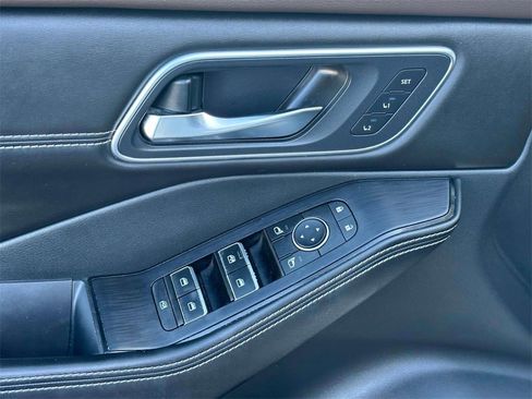 Certified 2021 Nissan Rogue SL w/ Premium Package image 17