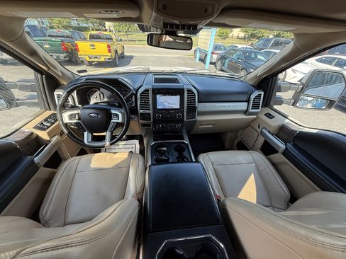 Used 2017 Ford F250 Lariat w/ Lariat Ultimate Package image 2