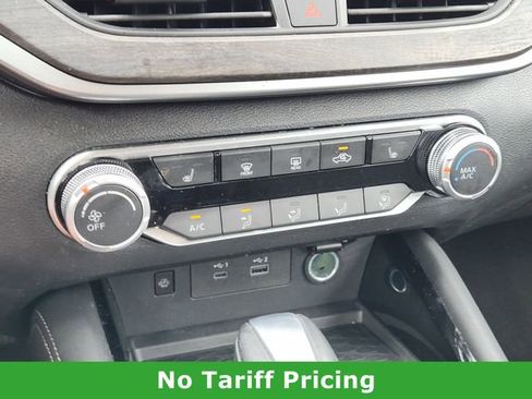 Used 2024 Nissan Altima 2.5 SV w/ SV Premium Package FWD image 19