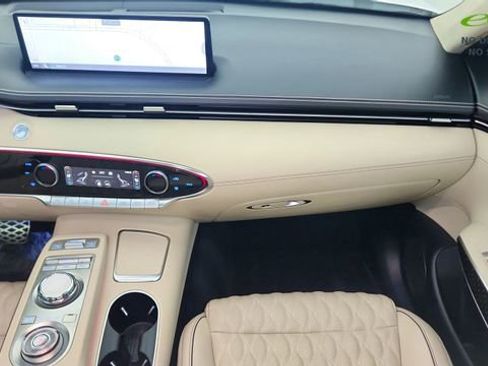 Used 2023 Genesis GV70 3.5T Sport w/ Sport Prestige Package AWD/4WD image 39