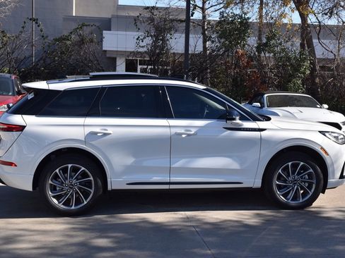 New 2026 Lincoln Corsair Grand Touring image 5