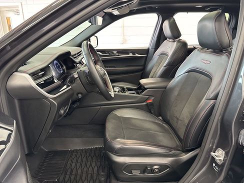 Used 2022 Jeep Grand Cherokee Trailhawk w/ ADV Protech Group II AWD/4WD image 14