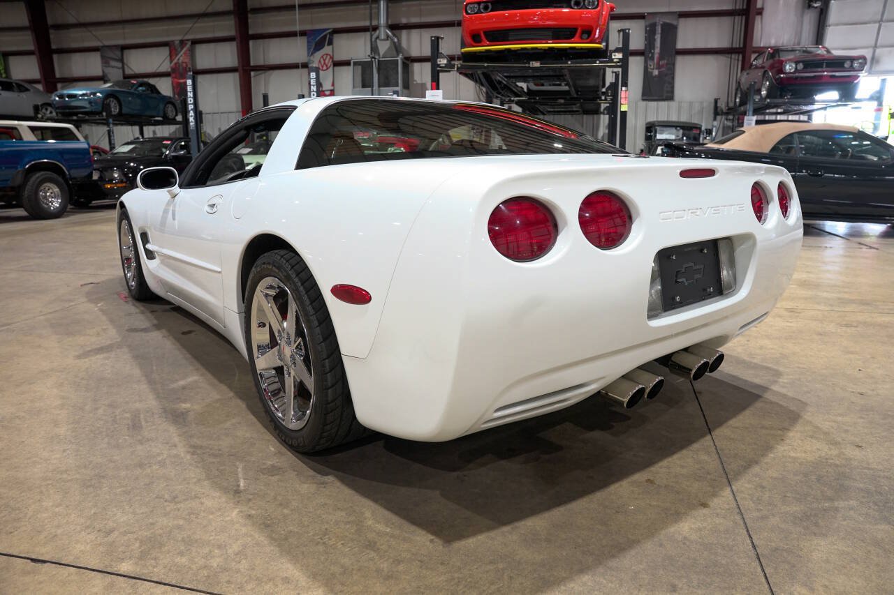Used 1998 Chevrolet Corvette Coupe w/ Memory Pkg RWD image 6
