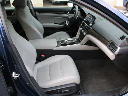 Used 2020 Honda Accord EX-L image 10