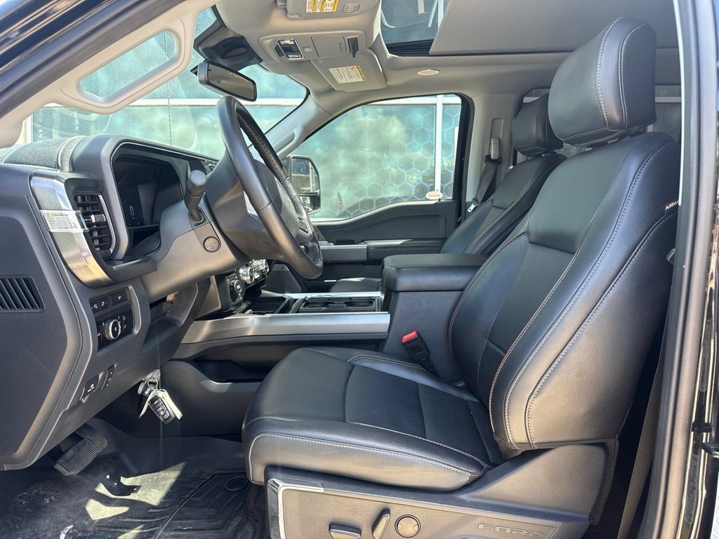 Used 2023 Ford F350 Lariat w/ Lariat Ultimate Package AWD/4WD image 9