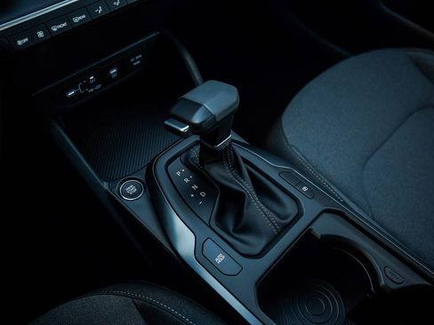 New 2025 Kia K4 LXS image 24