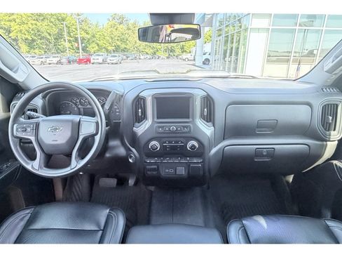 Used 2024 Chevrolet Silverado 1500 Custom Trail Boss w/ LPO, Dark Essentials Package AWD/4WD image 10