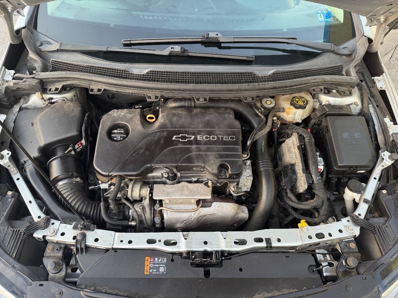 Used 2017 Chevrolet Cruze LS FWD image 23