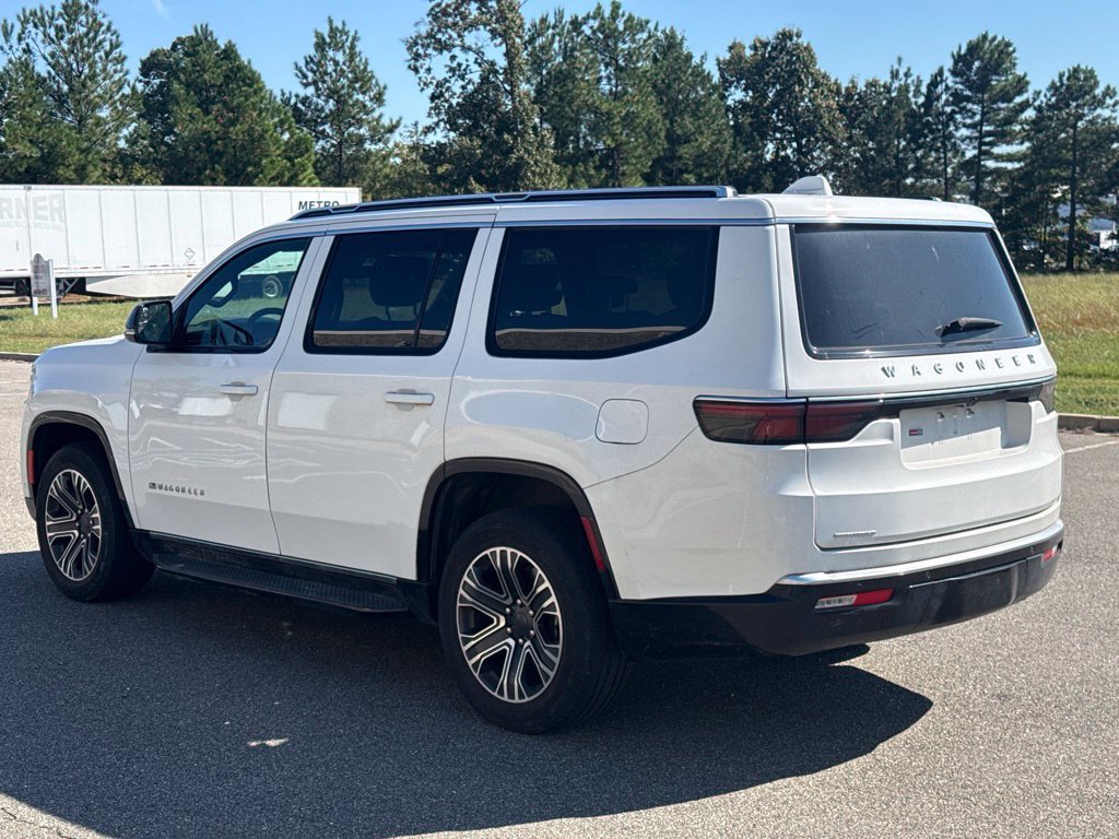 Used 2023 Jeep Wagoneer 4WD w/ Premium Group I image 5