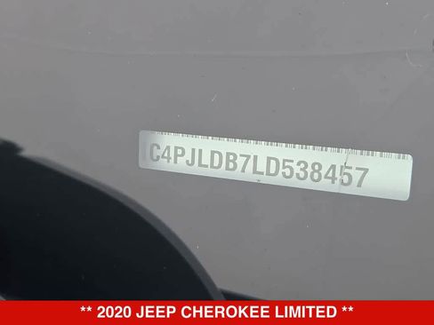Used 2020 Jeep Cherokee Limited FWD image 35