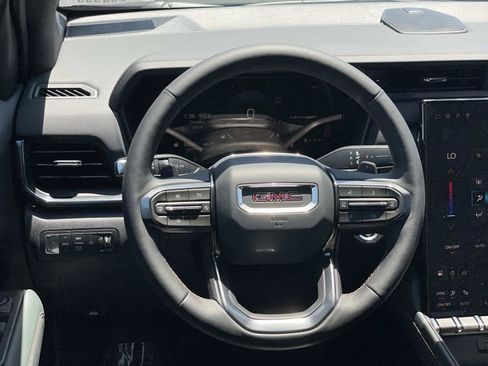 New 2026 GMC Terrain AT4 w/ Technology Package II AWD/4WD image 10