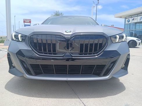New 2026 BMW 540i xDrive w/ Executive Package image 2