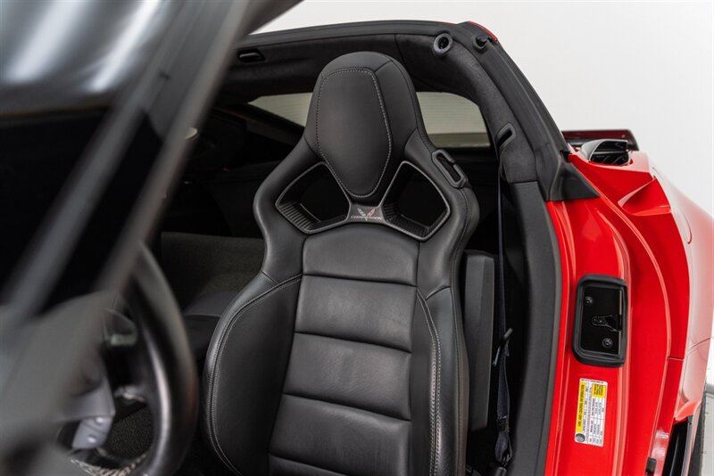 Used 2018 Chevrolet Corvette Z06 RWD image 40