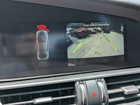Used 2022 Alfa Romeo Giulia Veloce RWD image 33