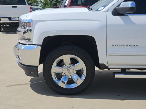 Used 2017 Chevrolet Silverado 1500 LTZ w/ Sport Package AWD/4WD image 10