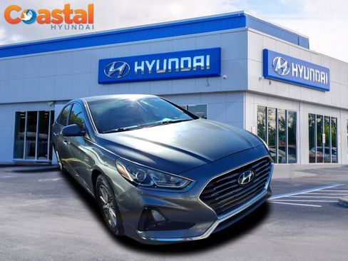Used 2018 Hyundai Sonata SE image 1