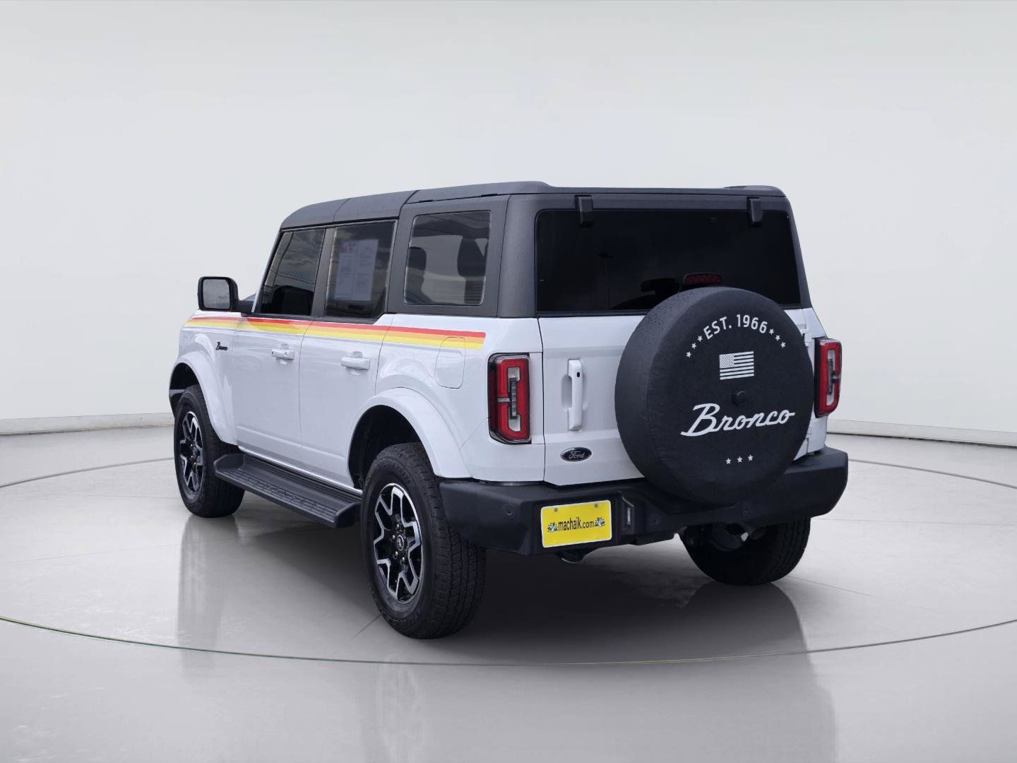 Used 2025 Ford Bronco Outer Banks AWD/4WD image 6
