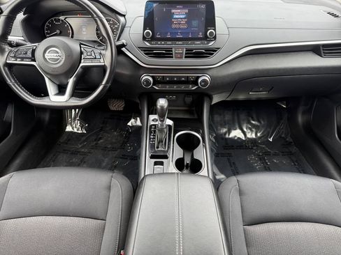 Certified 2021 Nissan Altima 2.5 SV w/ SV Premium Package image 10