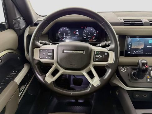 Certified 2023 Land Rover Defender 110 SE AWD/4WD image 24
