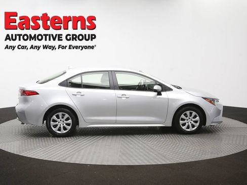 Used 2021 Toyota Corolla LE w/ Carpet Mat Package (TMS) FWD image 43