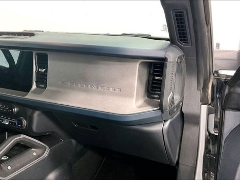 Used 2024 Ford Bronco Outer Banks AWD/4WD image 16
