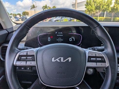 Used 2025 Kia Telluride S AWD/4WD image 29
