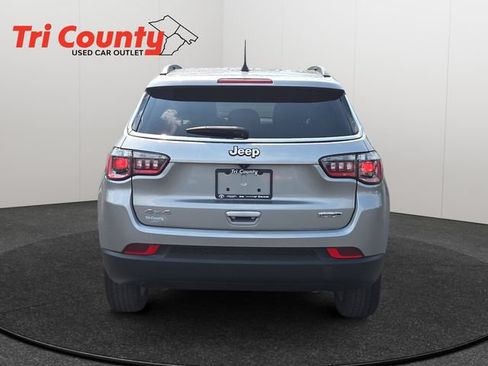 Used 2023 Jeep Compass Latitude AWD/4WD image 7