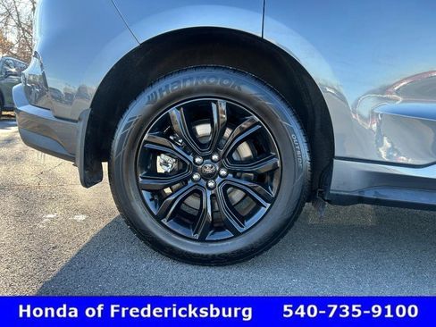 Used 2023 Ford Edge SE w/ Black Appearance Package image 12