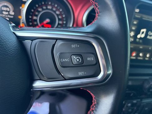 Certified 2022 Jeep Gladiator Rubicon AWD/4WD image 19