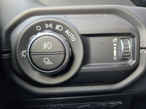 New 2026 Jeep Gladiator Sahara image 18